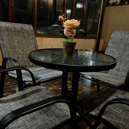 шарон Appartement *