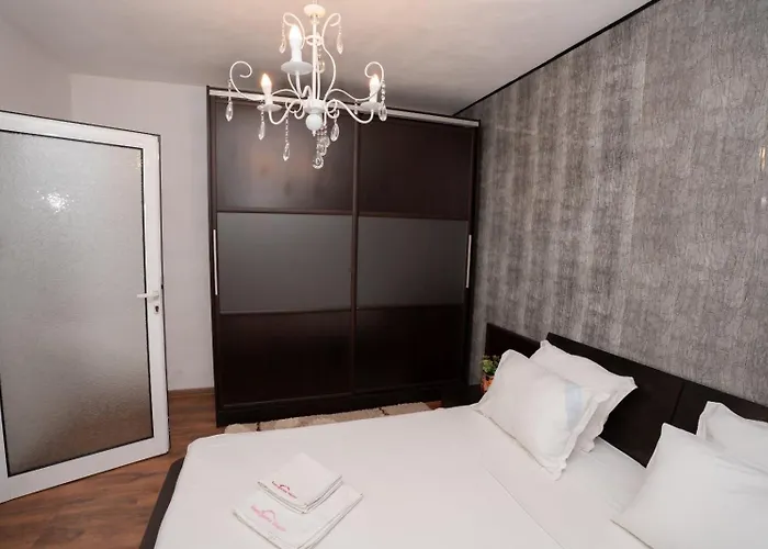 шарон Appartamento Petrič